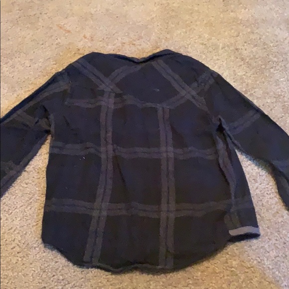 Boys long sleeve button up - Picture 3 of 3